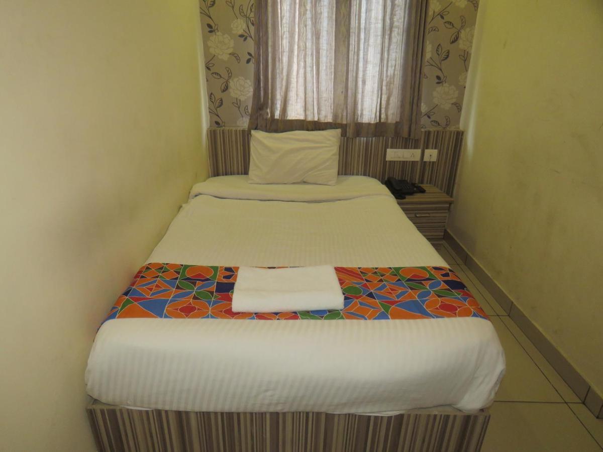 Hotel Reegate Inn Near South Railway Station Kochi エクステリア 写真