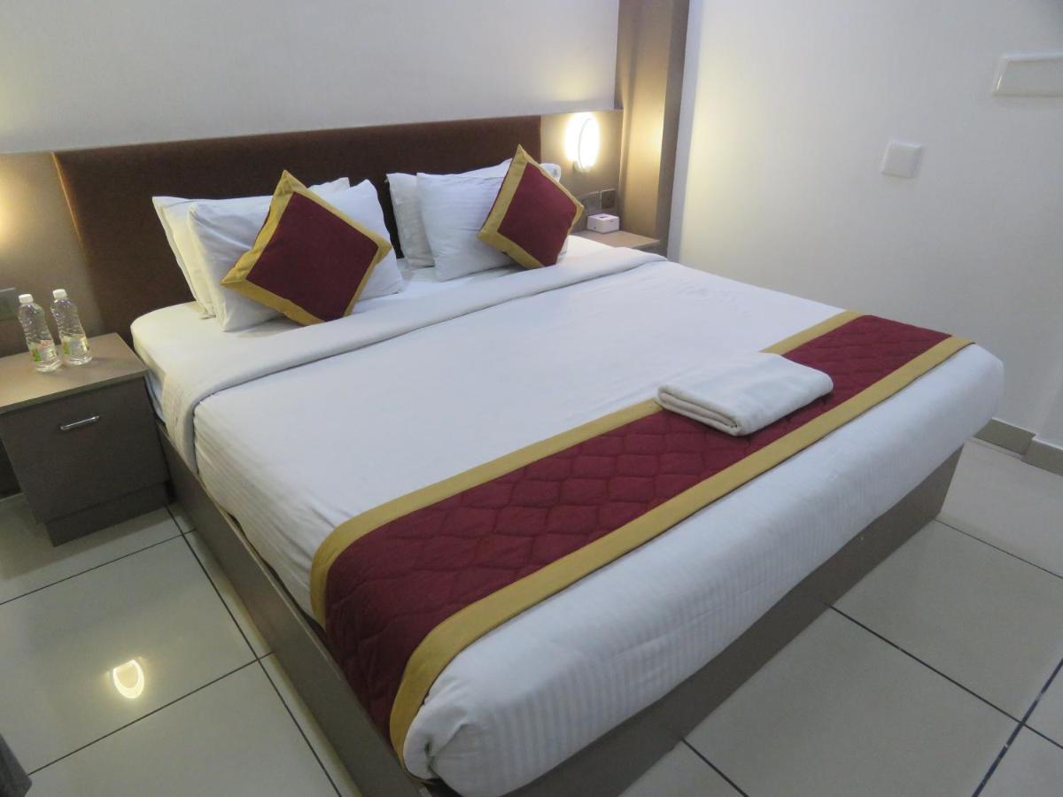Hotel Reegate Inn Near South Railway Station Kochi エクステリア 写真